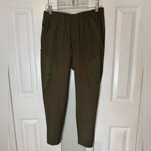NWT 💚 Womens Under Armour Dri Fit Pants